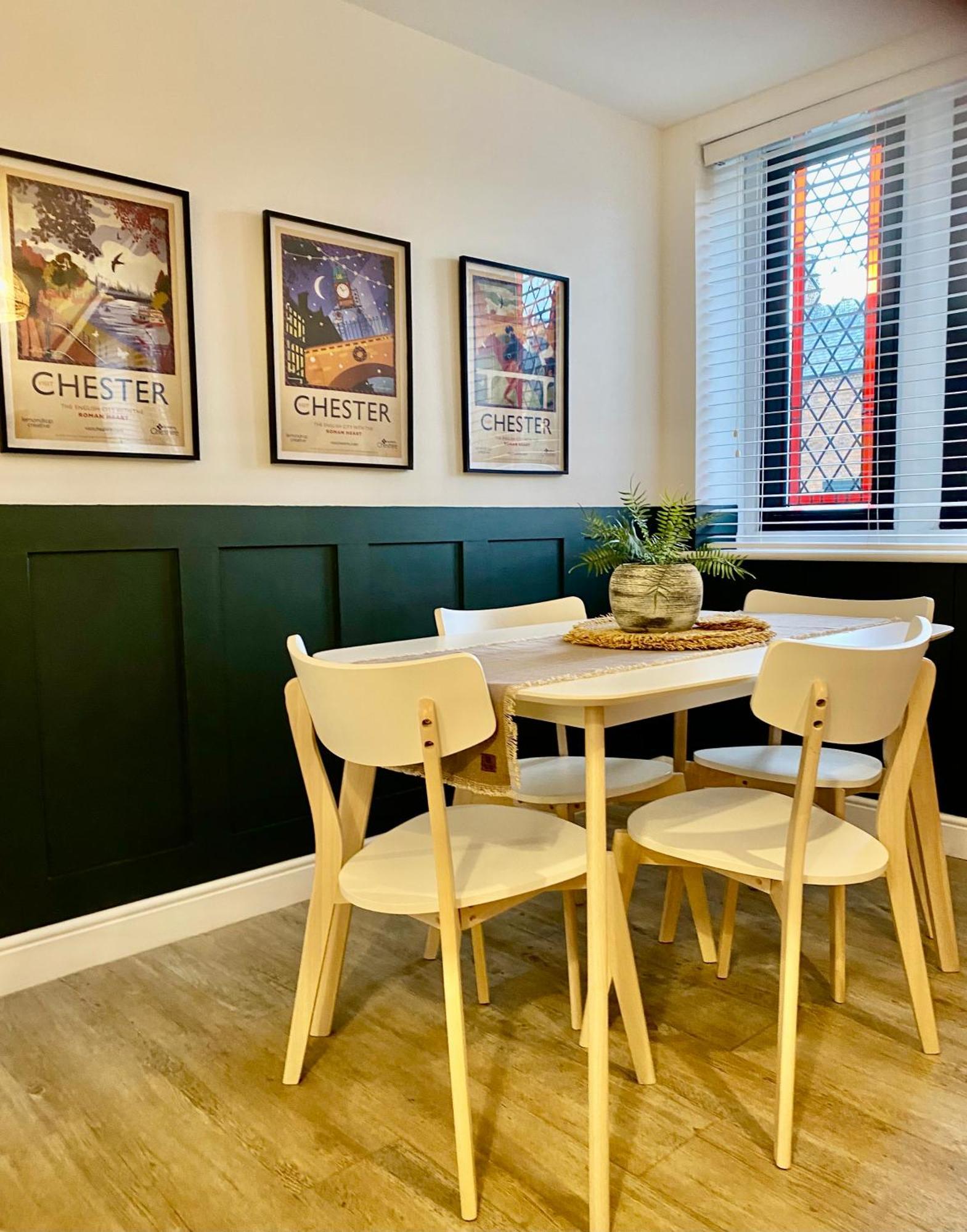 Boutique Chapel Apartment Within City Walls Chester Dış mekan fotoğraf